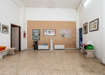 Via Tindari 35 DEPOSITO (12).jpg - Locale Commerciale Via Tindari 35, Misterbianco - foto 12