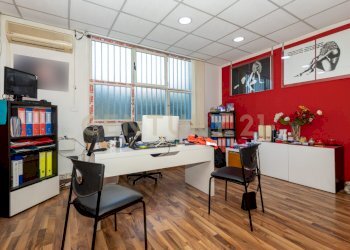 Via Tindari 35 DEPOSITO (15).jpg - Locale Commerciale Via Tindari 35, Misterbianco - foto 15