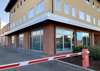 esterno - Locale Commerciale via Ugo Lambertini, 1, Imola - foto 6