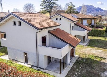 Facciata - Villa via del Roccolo, Varese - foto 12