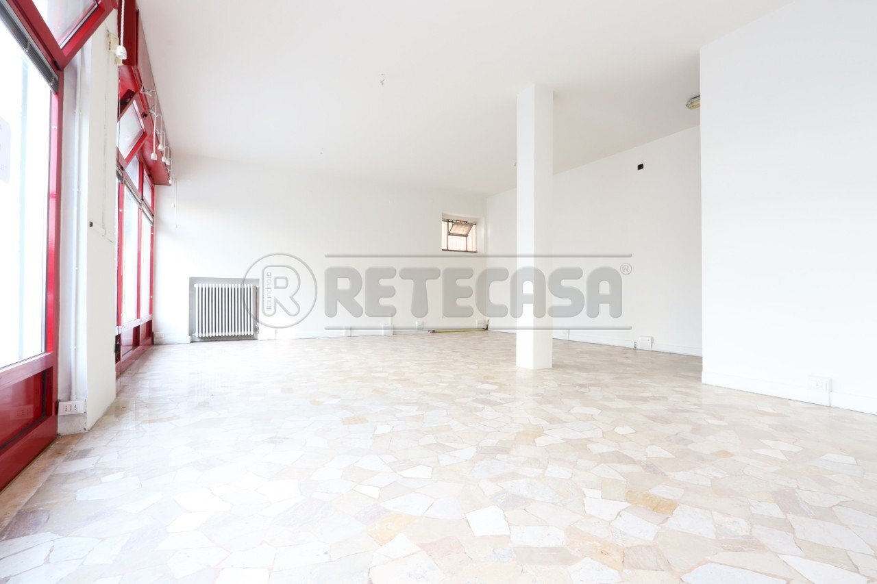 IMG_7617.JPG - Locale Commerciale Via Vincenzo Gonzati 2, Vicenza - foto 1