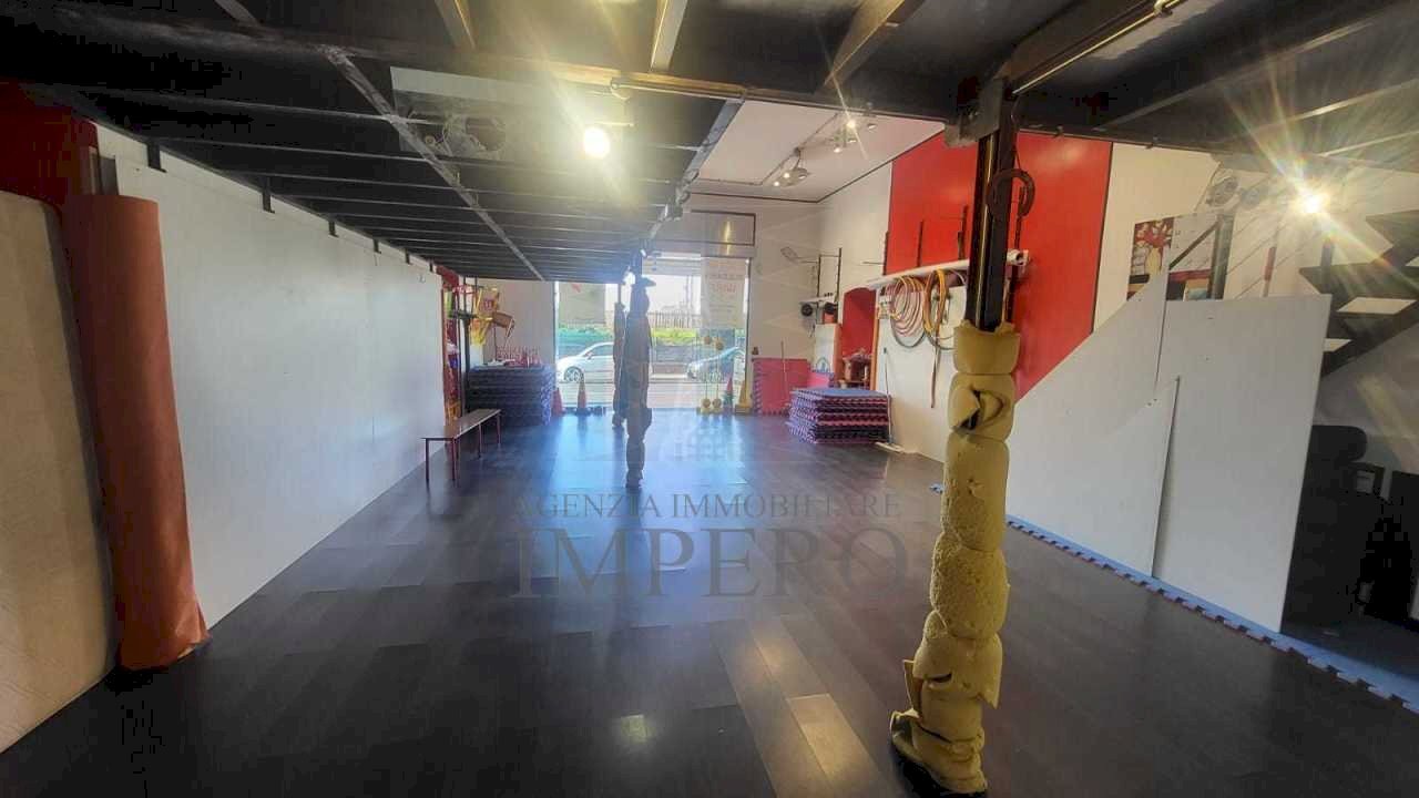 vano - Locale Commerciale Strada Statale 1 15, Camporosso - foto 2