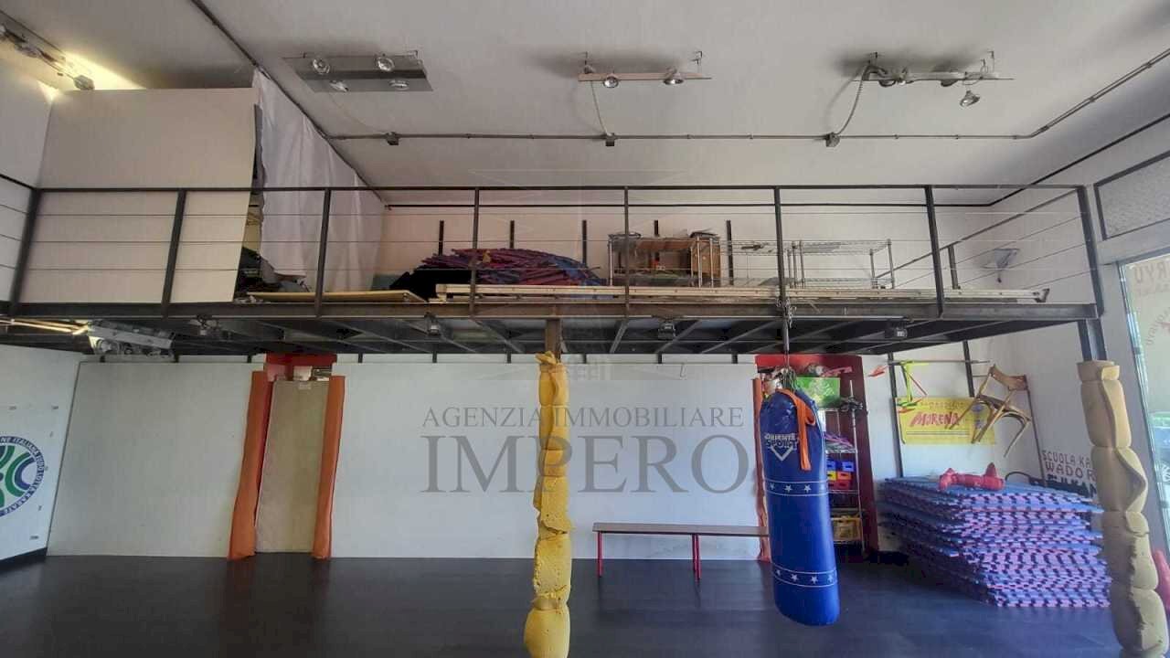 vano - Locale Commerciale Strada Statale 1 15, Camporosso - foto 3