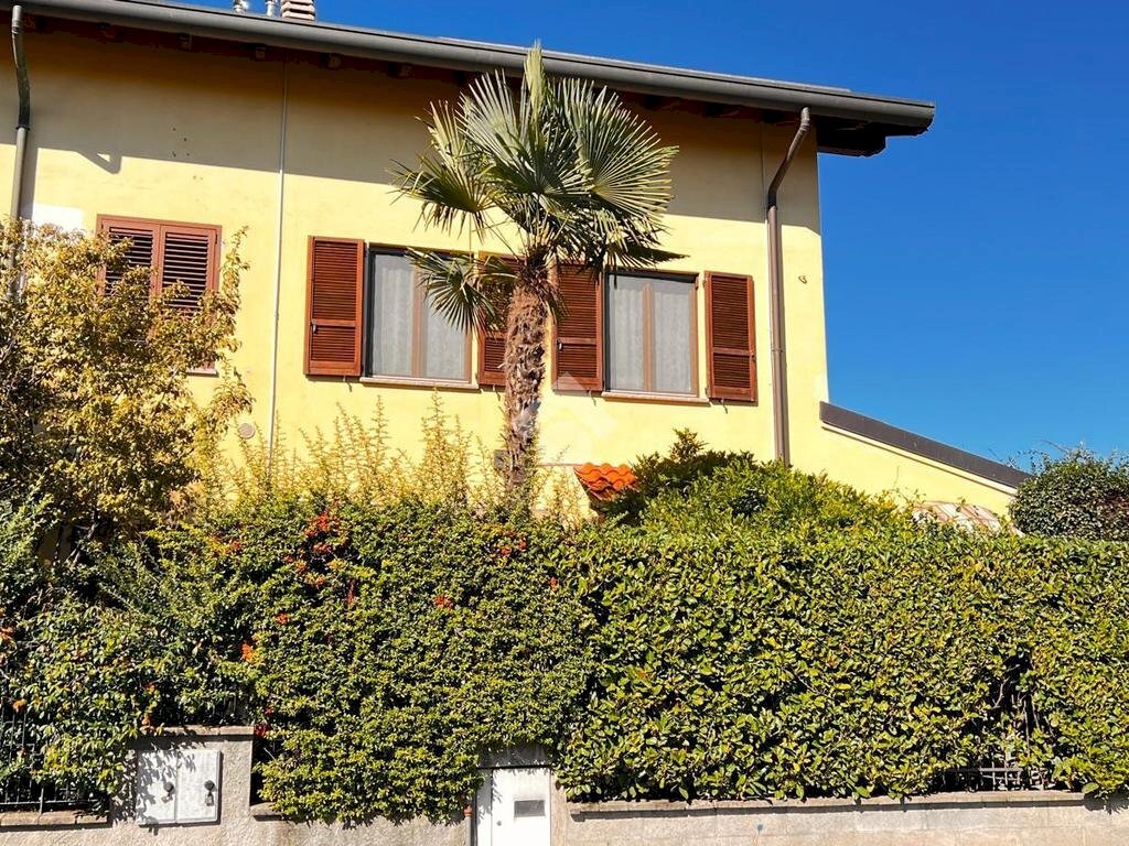 Portion of a house Via Balossa, Novate Milanese - photo 2