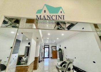 Shop VIA GIUSEPPE GARIBALDI, Jesi - photo 2