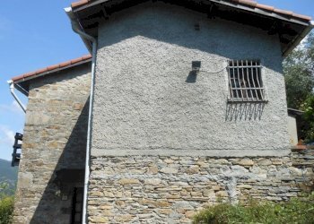 4.jpg - Villa at auction Via Steneri 15, Avegno - photo 3
