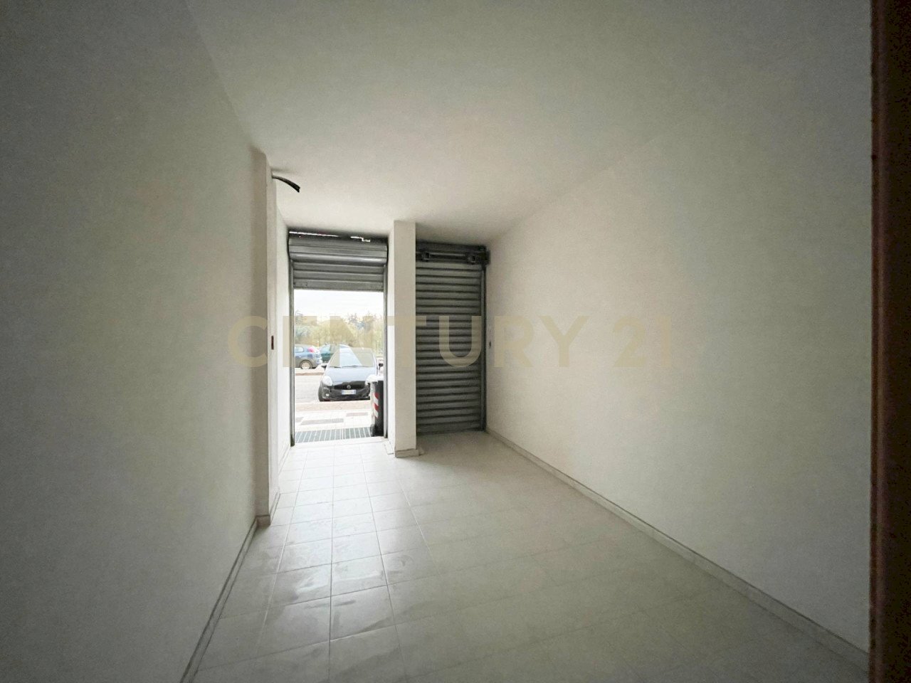 Locale Commerciale Via Carlo Bernari 19, Roma - foto 2