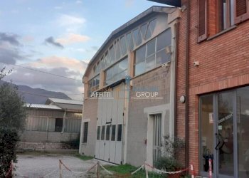 1230300-8cyjq023khx.jpg - Appartamento Via G. Carducci 185, Massa - foto 2