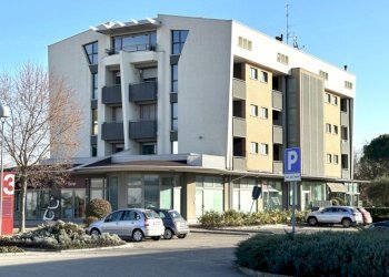 Negozio via San Carlo 15, Castel Guelfo di Bologna - foto 2