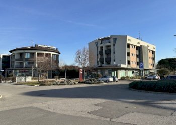 Negozio via San Carlo 15, Castel Guelfo di Bologna - foto 5