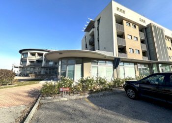Negozio via San Carlo 15, Castel Guelfo di Bologna - foto 6
