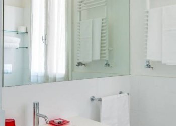 bagno - Quadrilocale via Mario de' Fiori, 70, Roma (zona Centro Storico) - foto 11