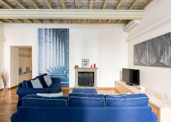 salone - Quadrilocale via Mario de' Fiori, 70, Roma (zona Centro Storico) - foto 3