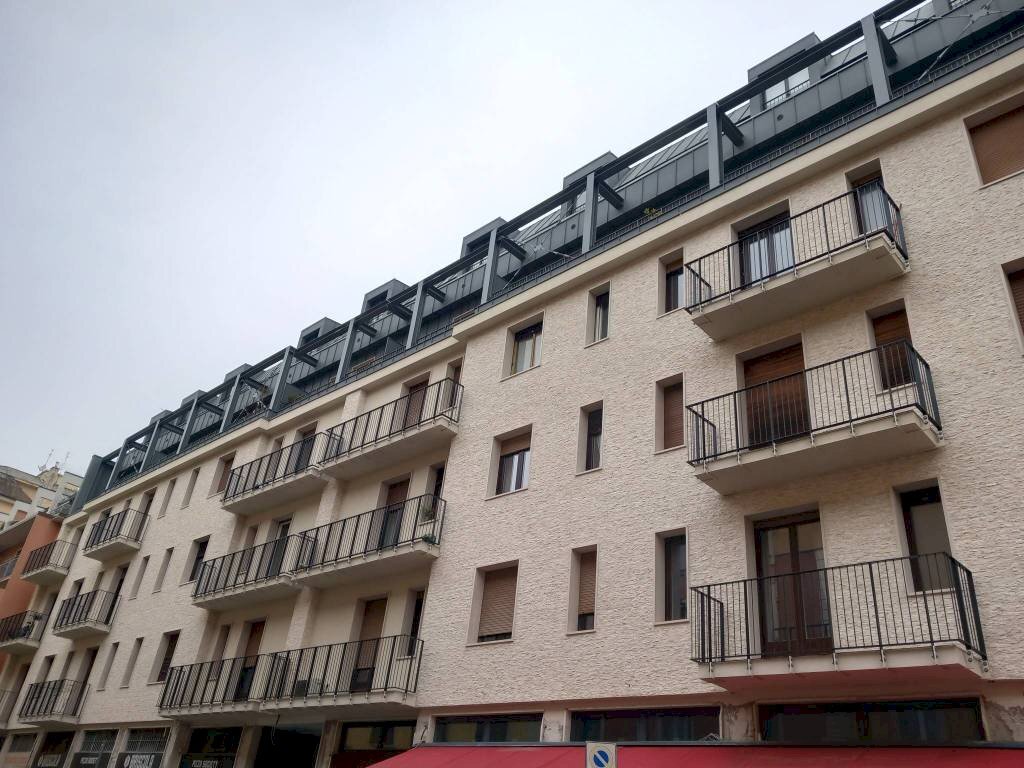 27 - Bilocale via Antonio Fogazzaro, 9, Milano - foto 1