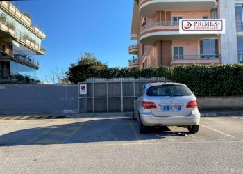 VISTA ESTERNO - Magazzino via Pericle Fazzini, Roma - foto 16