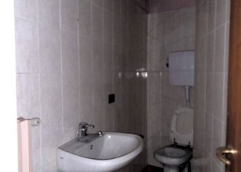 Bagno - Shop via Colombaro, Sondrio - photo 7