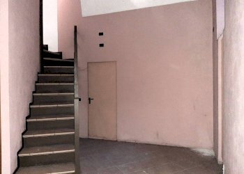 Interno palazzo - Shop via Colombaro, Sondrio - photo 8