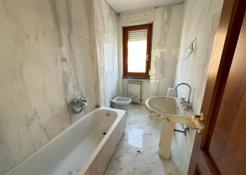 ca11.jpg - Appartamento Carrara - foto 24