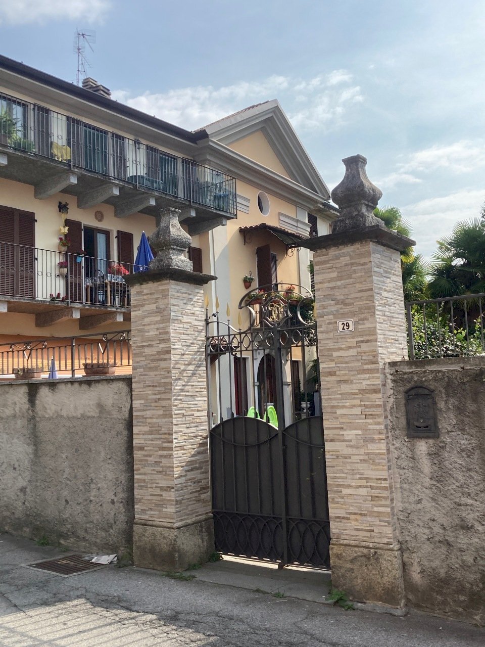 Ingresso contesto condominiale - Four-room apartment via Corrado e Giulio Venini 29, Porlezza - photo 3