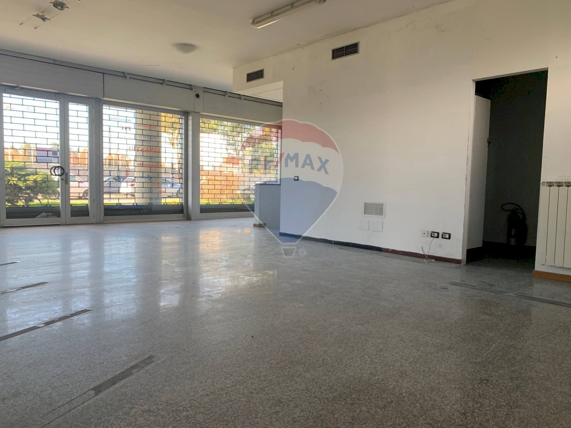 Commercial Premises Via Provinciale, Dalmine - photo 1