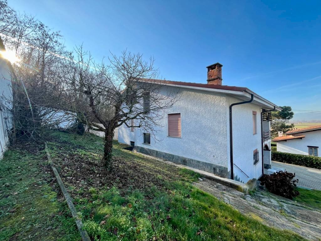 Facciata - Villa via Don Luigi Orione, 238, Bra - photo 2