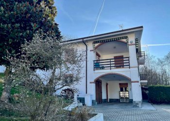 Facciata - Villa via Don Luigi Orione, 238, Bra - foto 10