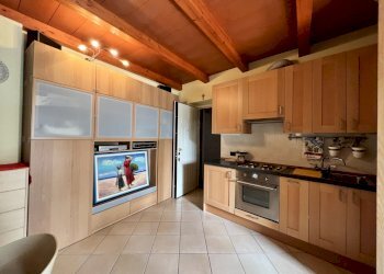 ingresso - Appartamento Piazza Marchetti 12, Laveno-Mombello - foto 1