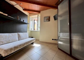 zona notte - Appartamento Piazza Marchetti 12, Laveno-Mombello - foto 7