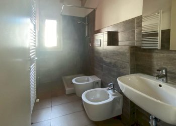 bagno.jpg - Porzione di casa Reggio nell'Emilia - foto 12