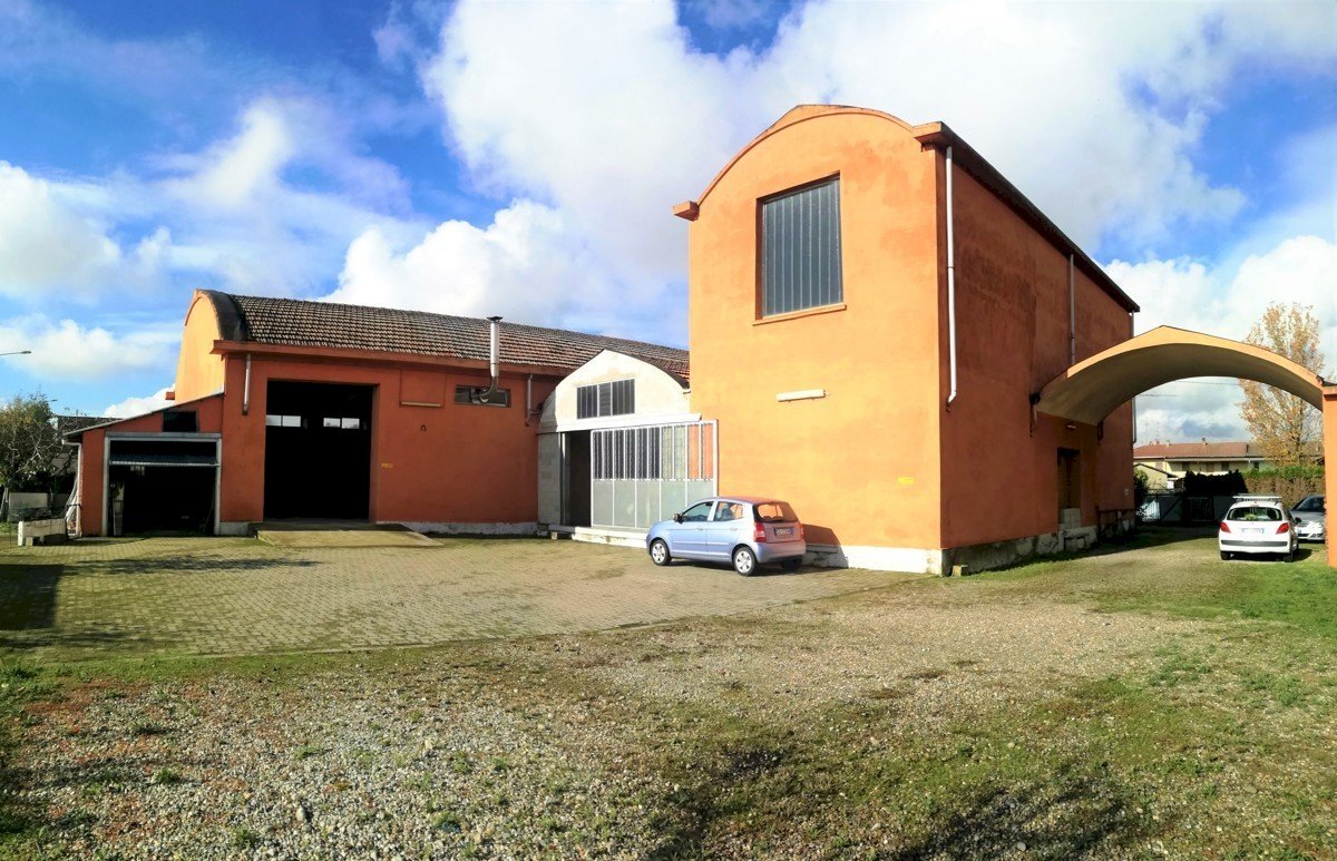 IMG_20181107_104808.jpg - Capannone Pezzana - foto 1