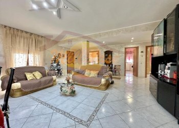 2fa8b02d-b3f6-4038-a94f-29b5b49bded8.jpeg - Villa Via Mallia, Siracusa - foto 4