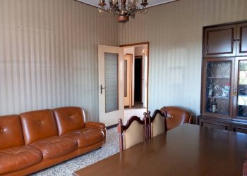 Salone - Villa strada Oleggio, 15, Novara (zona Pernate) - foto 16