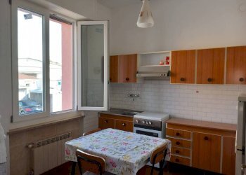 Cucina - Villa strada Oleggio, 15, Novara (zona Pernate) - foto 28