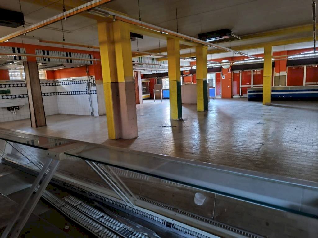 negozio - Negozio via Dobbiaco, Varese - foto 2