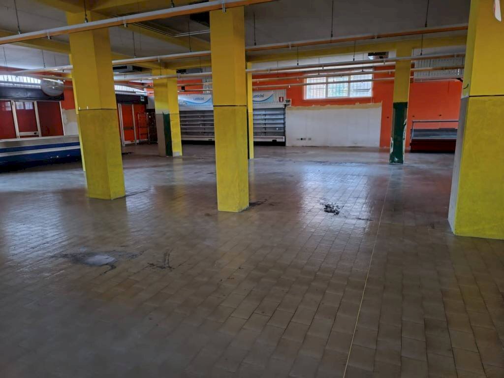 negozio - Negozio via Dobbiaco, Varese - foto 3