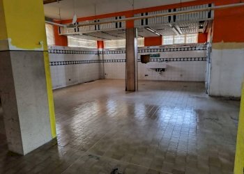 negozio - Negozio via Dobbiaco, Varese - foto 6