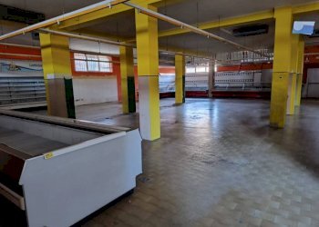 negozio - Negozio via Dobbiaco, Varese - foto 10