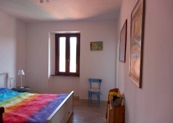 Camera da letto - Casa indipendente via Stefano Ribolzi, 13, Maccagno con Pino e Veddasca - foto 34