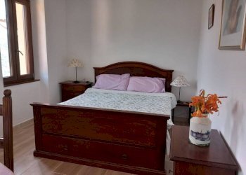 Camera da letto - Independent house via Stefano Ribolzi, 13, Maccagno con Pino e Veddasca - photo 37