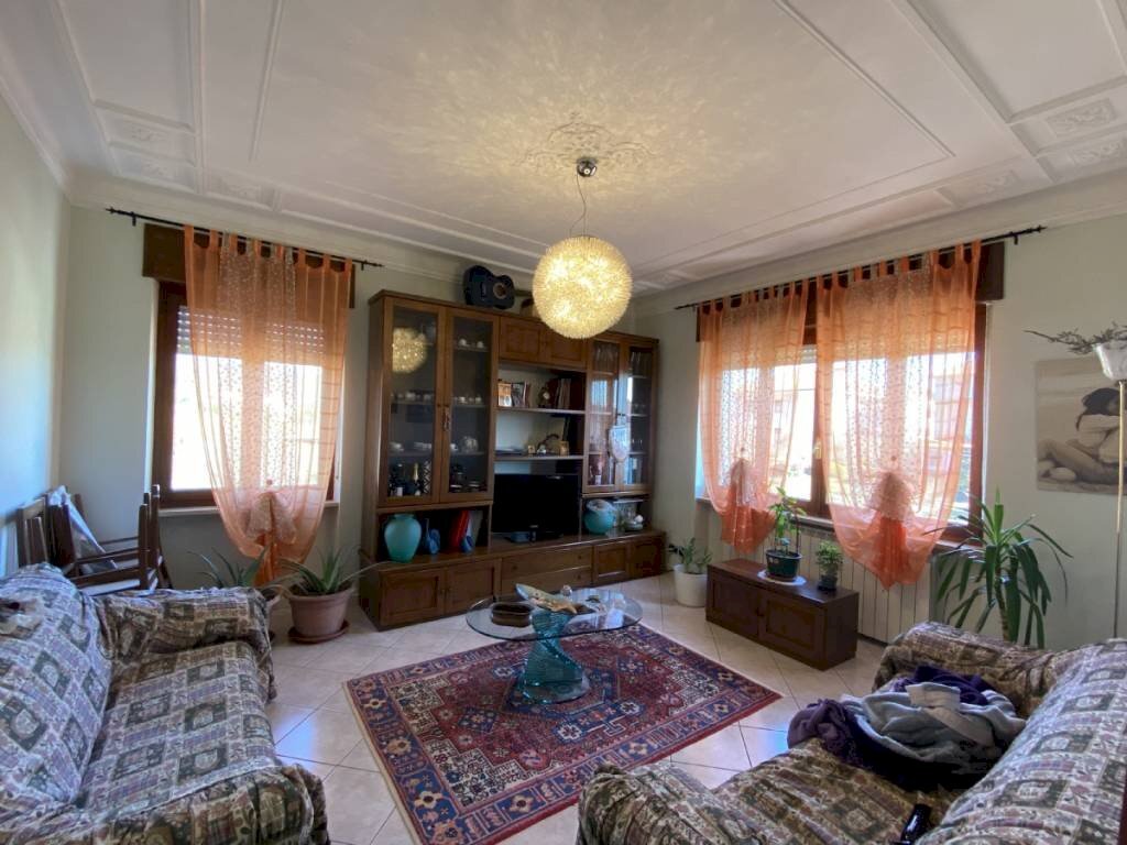 Soggiorno - Appartamento via San Rocco, Loranzè - foto 1