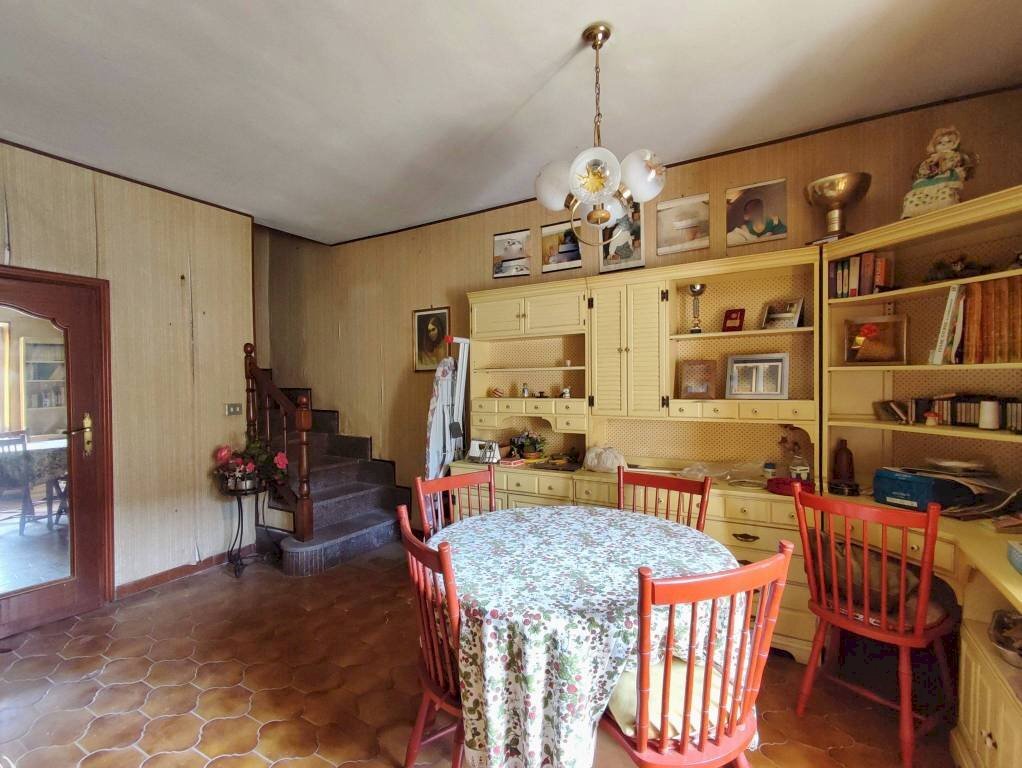 Zona giorno - Casa indipendente via Camillo Benso di Cavour, 25, Caravino - foto 2