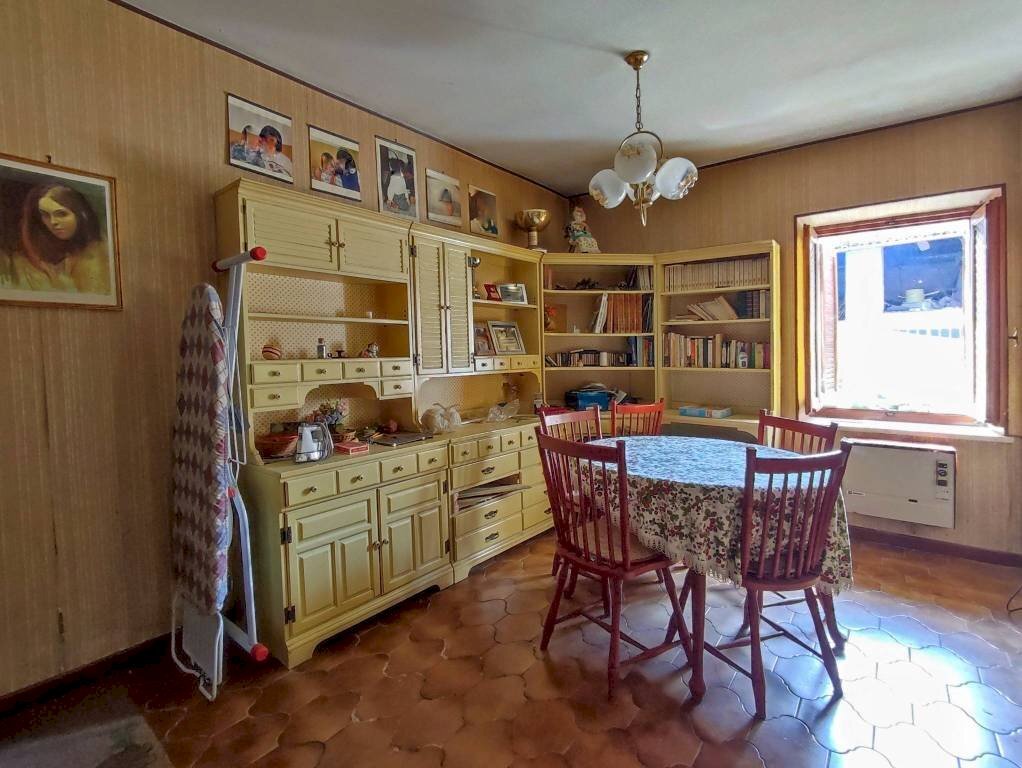 Zona giorno - Casa indipendente via Camillo Benso di Cavour, 25, Caravino - foto 3