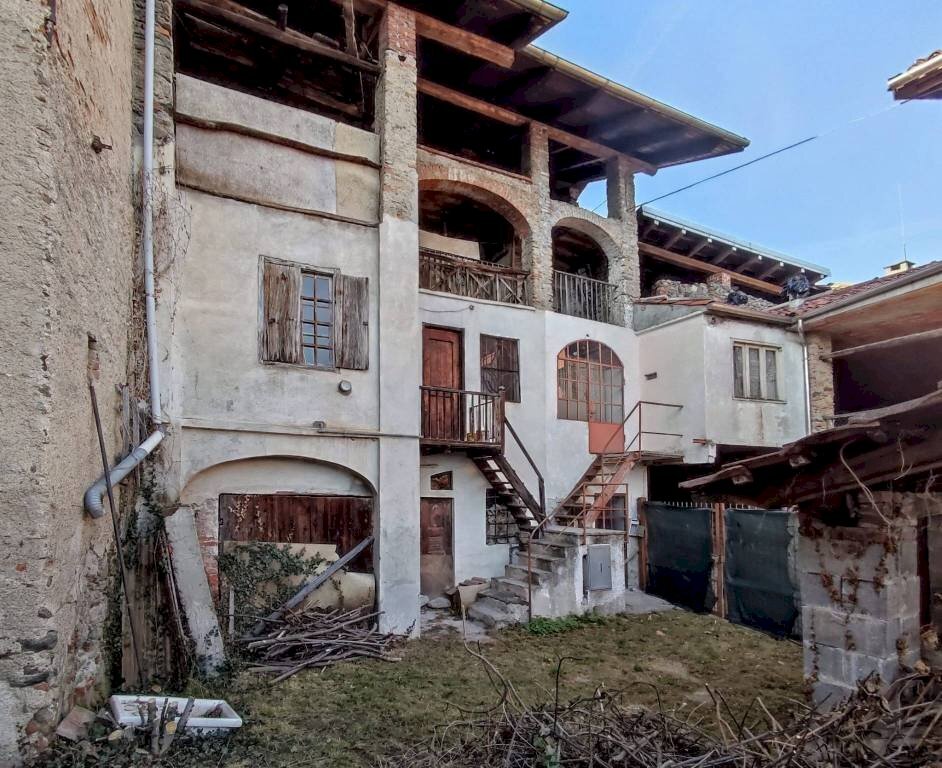 facciata esterna - Casa indipendente via Vittorio Veneto, Lessolo - foto 2