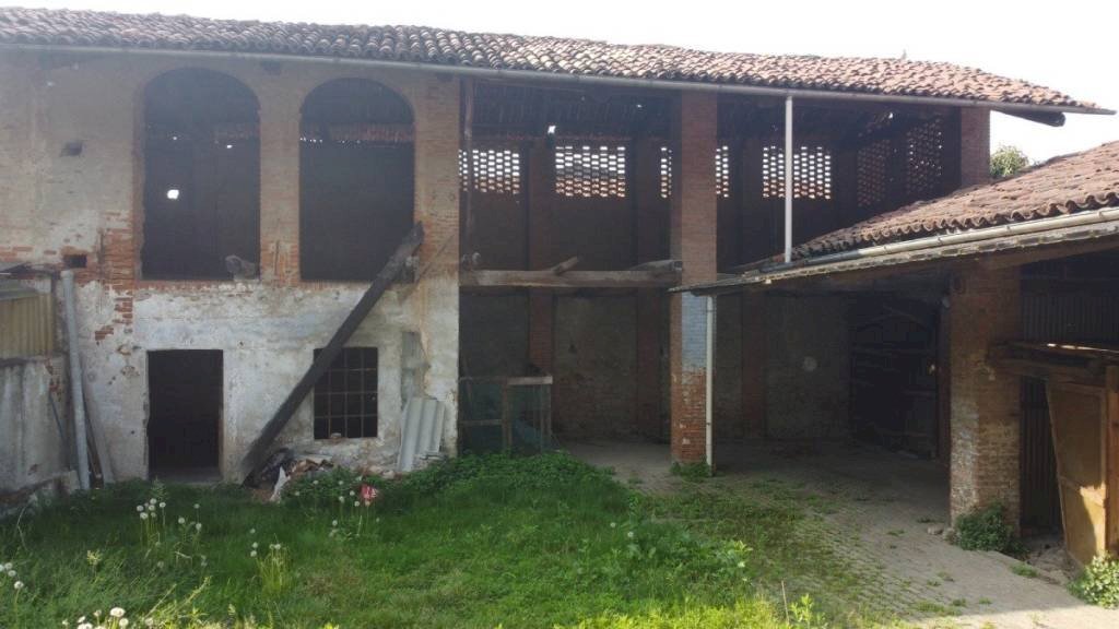 Esterni - Casa indipendente vicolo Novaletti, 6, Romano Canavese - foto 2