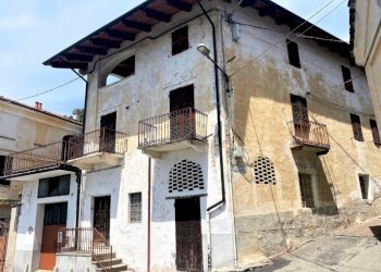 Facciata - Casa indipendente via Bruno Filippi, 28, Val di Chy - foto 13