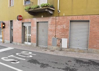 facciata - Shop via Somis, 81, Strambino - photo 1