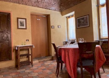 Interni - Negozio corso Cesare Alfieri, 81, Sostegno - foto 3