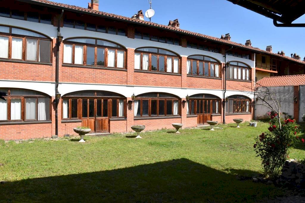 Casa indipendente via Vercelli, 40, Strambino - foto 3