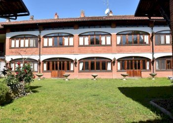 facciata - Casa indipendente via Vercelli, 40, Strambino - foto 4