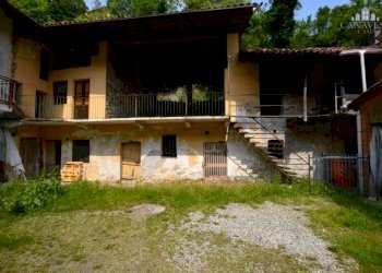 facciata - Casa indipendente via Valle, 8, Baldissero Canavese - foto 2